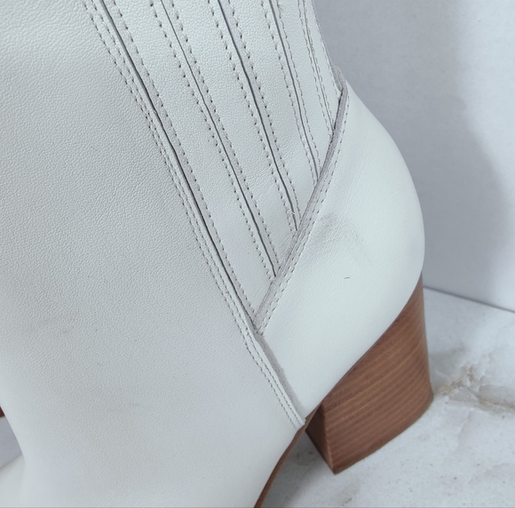 Marc Fisher Lommie Off White Western Style Block Heel Cowboy Ankle Boots, 8.5 - Picture 13 of 13